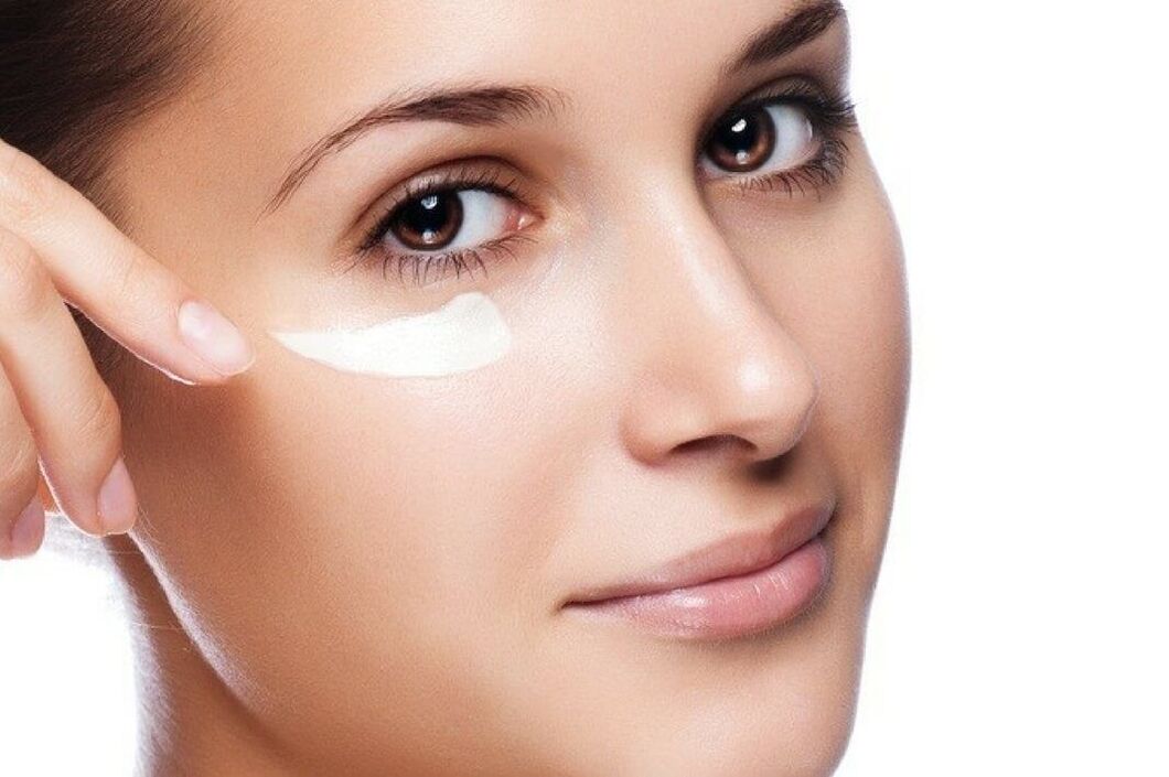 come ringiovanire la pelle intorno agli occhi